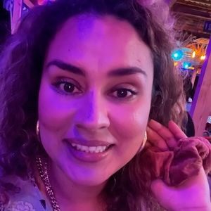 Meet your Posher, Leticia